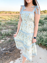 Load image into Gallery viewer, The Hilton Head Dress