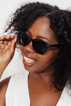 Load image into Gallery viewer, Rays of Sunshine Sunglasses