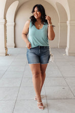 Load image into Gallery viewer, Aquatic Dreams Tank