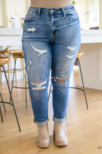 Load image into Gallery viewer, Ashley Hi-Waist Destroyed Boyfriend Jeans