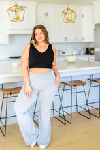 Load image into Gallery viewer, Brighton Flare Leggings in Light Gray
