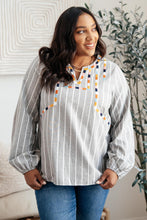 Load image into Gallery viewer, Color Chain Embroidered Top