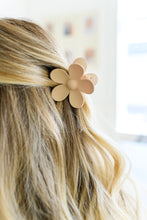 Load image into Gallery viewer, Daisy Claw in Taupe