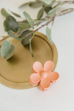 Load image into Gallery viewer, Daisy Claw in Coral
