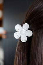 Load image into Gallery viewer, Daisy Claw in Spotted White