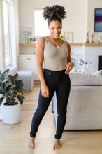 Load image into Gallery viewer, Dakotah Hyperstretch Skinny Jeans