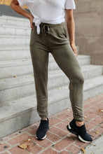 Load image into Gallery viewer, Essential Lounge Joggers in Mineral Wash Olive
