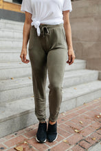 Load image into Gallery viewer, Essential Lounge Joggers in Mineral Wash Olive