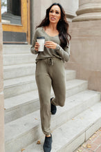 Load image into Gallery viewer, Essential Lounge Joggers in Mineral Wash Olive