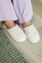 Load image into Gallery viewer, Fuzziest Feet Animal Print Slippers In Pink