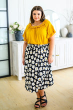 Load image into Gallery viewer, Hey Daisy Midi Skirt