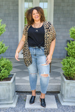 Load image into Gallery viewer, Hi-Rise Destroyed Slim Fit Jeans