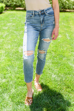 Load image into Gallery viewer, Hi-Rise Destroyed Slim Fit Jeans