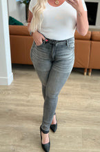 Load image into Gallery viewer, MUST HAVE SLENDERIZING AND CURVE SHAPING JEANS