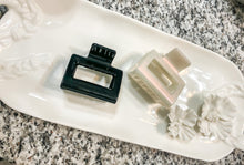 Load image into Gallery viewer, Squared Off Clip