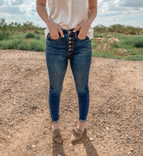 Load image into Gallery viewer, Jordie Hi-Rise Button Fly Cut Off Skinny