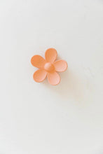 Load image into Gallery viewer, Daisy Claw in Coral