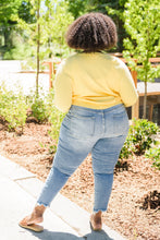 Load image into Gallery viewer, Kandis Mid-Rise Bleach Splash Jeans