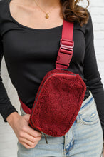 Load image into Gallery viewer, Keeping Up Sherpa Side Bag in Wine