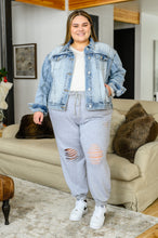 Load image into Gallery viewer, Kick Back Distressed Joggers in Heather Gray