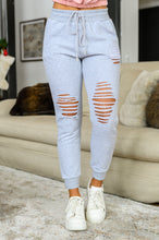 Load image into Gallery viewer, Kick Back Distressed Joggers in Heather Gray
