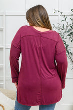 Load image into Gallery viewer, Long Sleeve Knit Top With Pocket In Burgundy