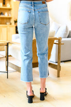 Load image into Gallery viewer, Maddox Mid Rise Straight Crop Jeans