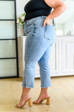 Load image into Gallery viewer, Maddox Mid Rise Straight Crop Jeans