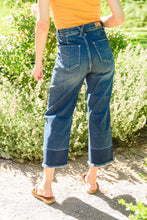 Load image into Gallery viewer, Olivia Wide Leg Cropped Jeans