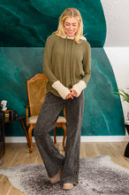 Load image into Gallery viewer, Park City Button Flare Jeans in Black