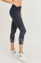 Load image into Gallery viewer, The Charlie Camo Capri
