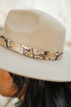 Load image into Gallery viewer, Panama Snakeskin Detail Hat