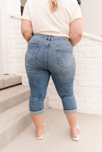 Load image into Gallery viewer, Suzie High-Rise Cuffed Capris hi hi