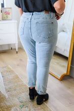 Load image into Gallery viewer, Tia Destroyed Tummy Control Skinny