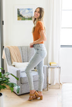 Load image into Gallery viewer, Tia Destroyed Tummy Control Skinny