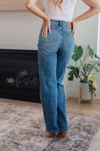 Load image into Gallery viewer, Carrie High Rise Control Top 90&#39;s Straight Jeans
