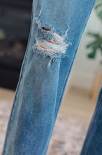 Load image into Gallery viewer, Carrie High Rise Control Top 90&#39;s Straight Jeans
