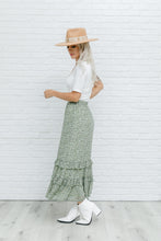 Load image into Gallery viewer, The Savvy Floral Maxi Skirt
