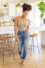 Load image into Gallery viewer, Ashley Hi-Waist Destroyed Boyfriend Jeans
