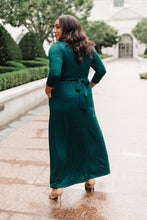 Load image into Gallery viewer, Bri Maxi Dress in Hunter Green
