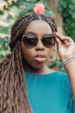 Load image into Gallery viewer, Cat Eye Sunglasses
