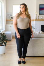 Load image into Gallery viewer, Dakotah Hyperstretch Skinny Jeans
