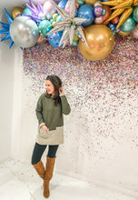 Load image into Gallery viewer, Oh I LOVE This Tunic
