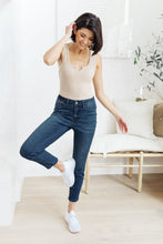 Load image into Gallery viewer, Mid-Rise Relaxed Fit Mineral Wash Jeans
