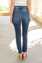 Load image into Gallery viewer, Reba Hi-Rise Clean Relaxed Fit Jeans
