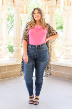 Load image into Gallery viewer, Reba Hi-Rise Clean Relaxed Fit Jeans
