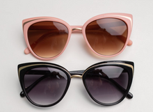 Load image into Gallery viewer, Cat Eye Sunglasses
