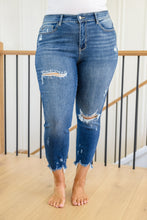 Load image into Gallery viewer, Tamara Mid Rise Raw Hem Jeans
