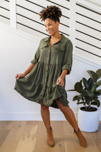 Load image into Gallery viewer, The Aspen Tiered Button Up Dress In Forest
