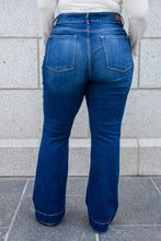 Load image into Gallery viewer, Zoey Flare Jeans
